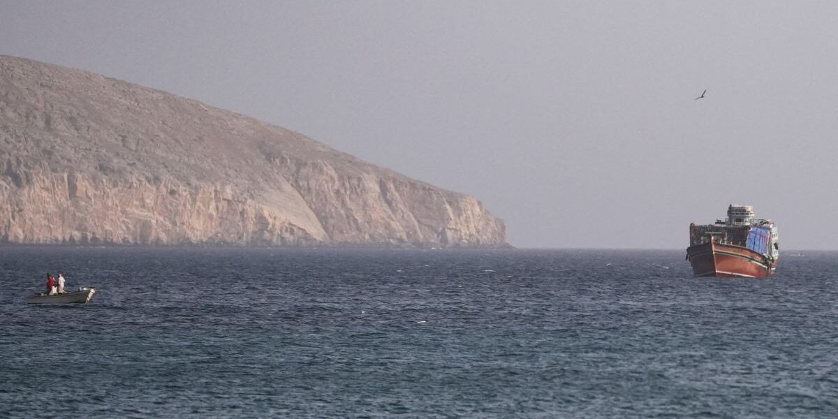 Hürmüz Boğazı’nda Tanker Patlaması İddiaları ve Bölgedeki Son Durum