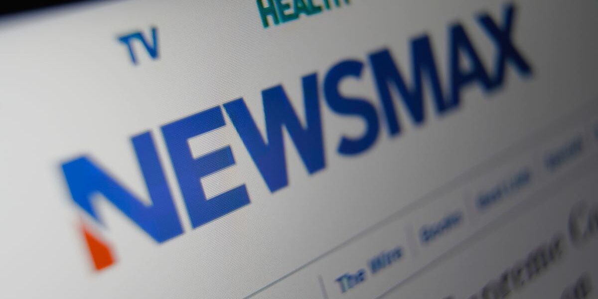 Newsmax, Polonya Yayın Hayatına Başladı