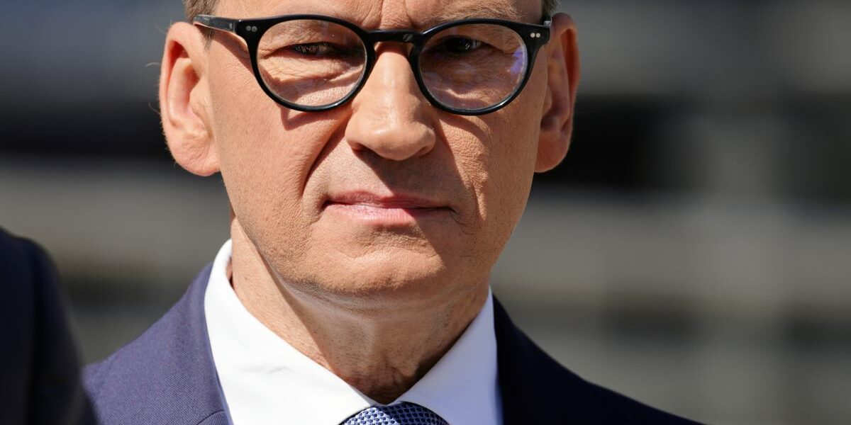 PiS İçi Krizde Süre Doldu: Morawiecki’den Açıklamalar ve Ayrışma Süreci