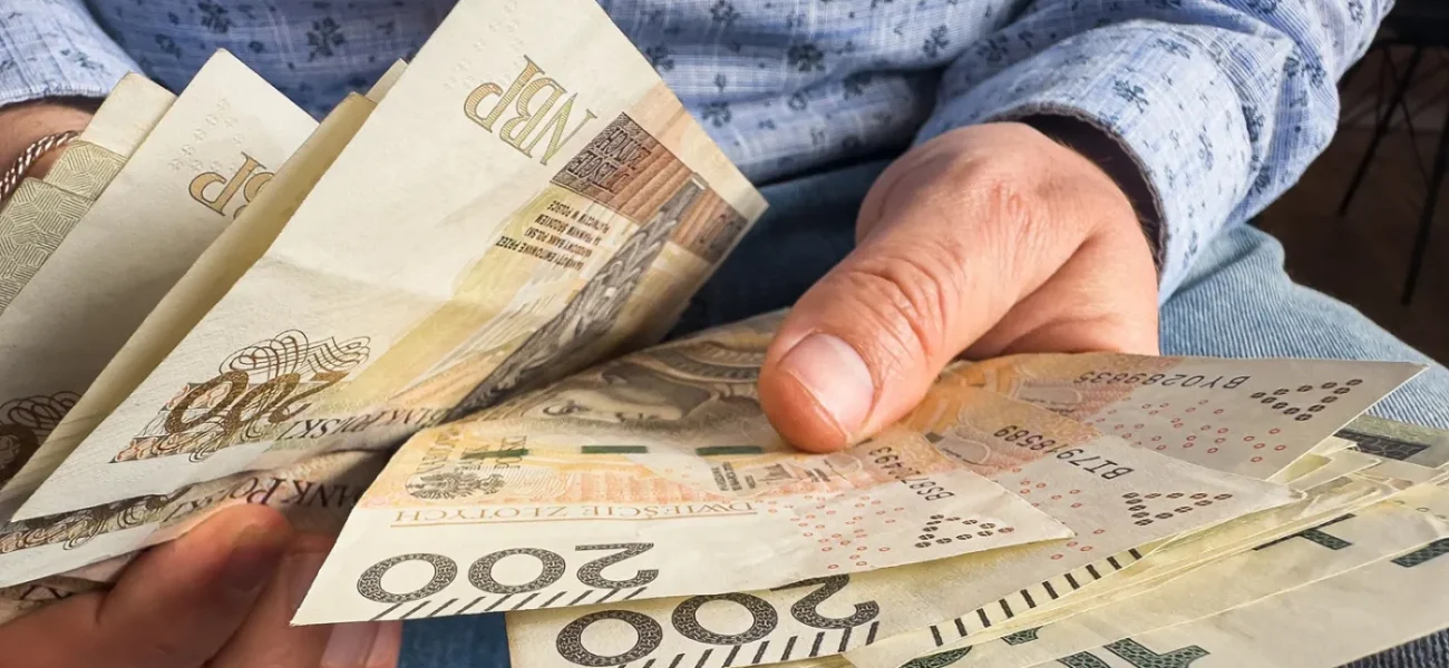 Polonya Ordusunda Uzun Süreli Hizmet Tazminatı ve Emeklilik Maaşlarına Etkisi