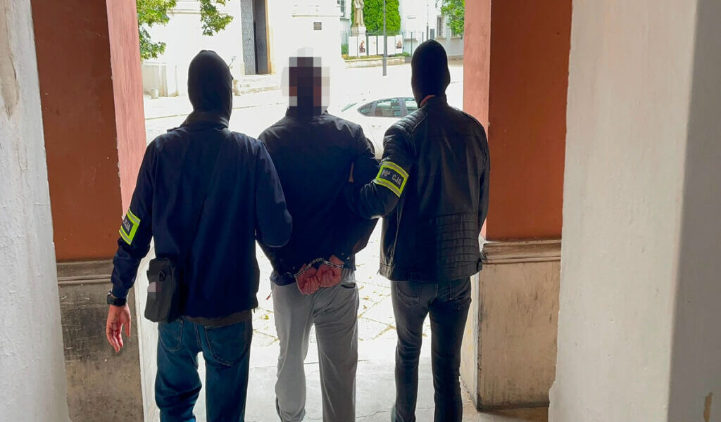 Varşova’da Sanat Galerisine Saldırı ve Tehdit Soruşturmasında İki Gözaltı