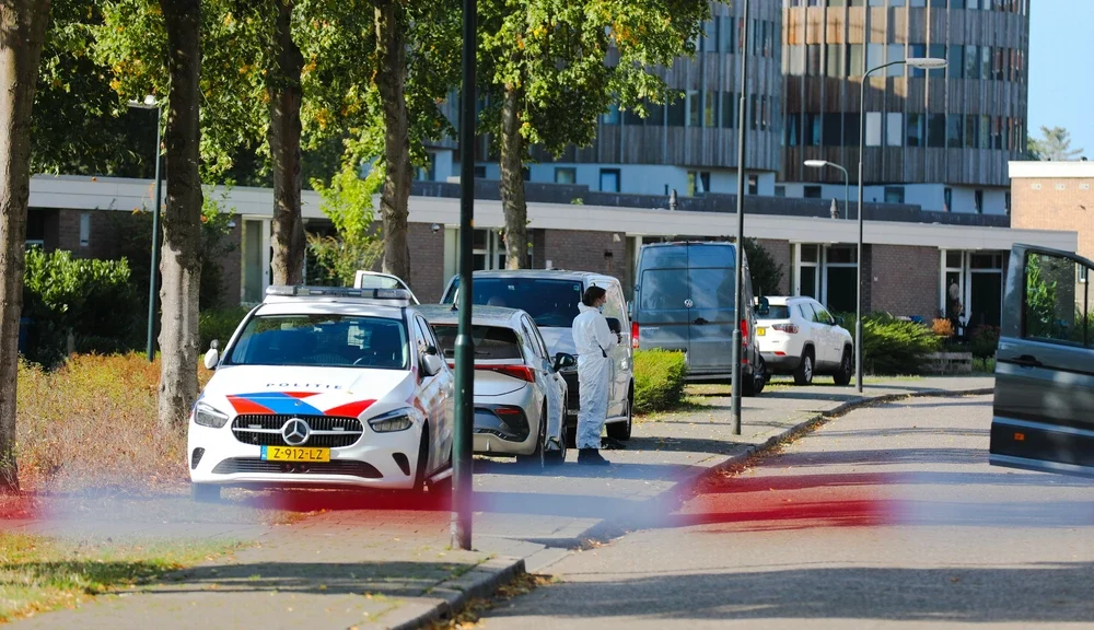 Apeldoorn’da Olası Uyuşturucu Laboratuvarı Bulunan Büyük Apartman Tahliye Edildi
