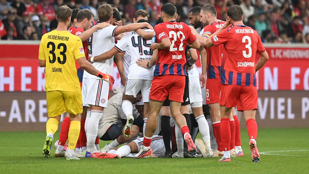 Bayern Münih’in Heidenheim ile Yaptığı Hazırlık Maçında Jamal Musiala Fenalaştı