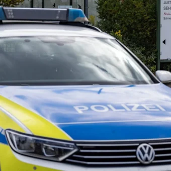 Berlin Yakınındaki Bir Okulda Düzenlenen Saldırıda İki Kişi Hayatını Kaybetti, Şüpheli Yakalandı