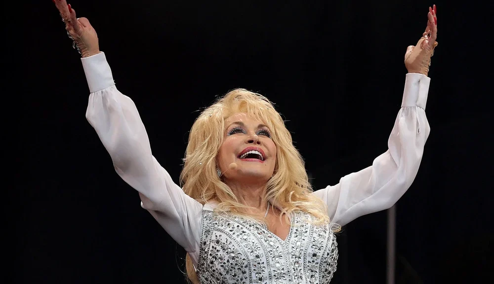 Country Müziğin Efsanevi İsmi Dolly Parton 80 Yaşında Hayatını Kaybetti