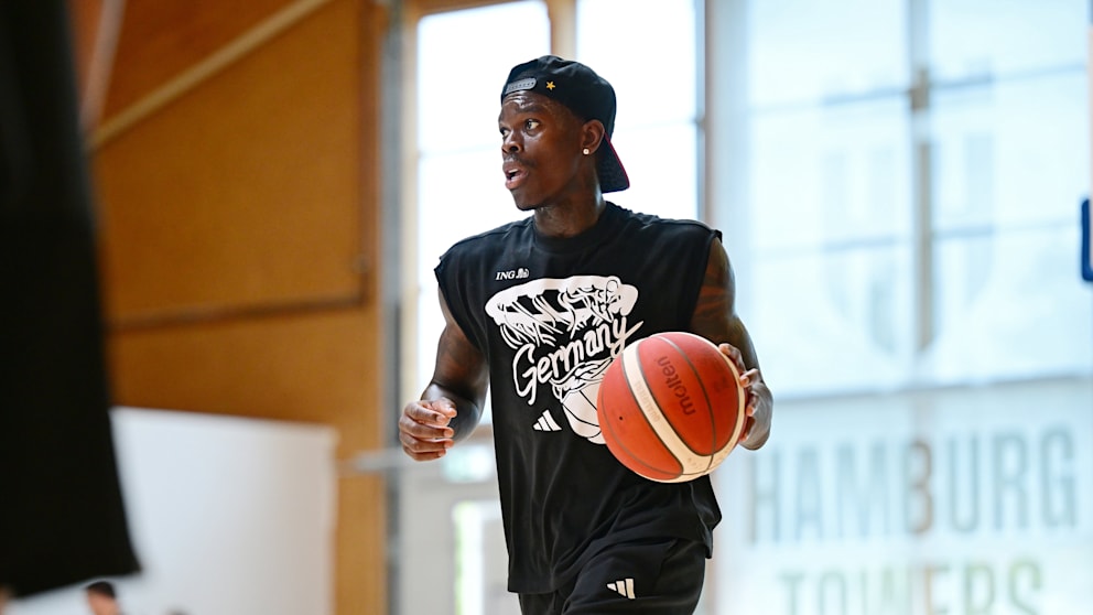 Dennis Schröder Charlotte Hornets’e Transfer Oldu: Milli Takım Kampında Açıklamalarda Bulundu