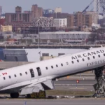 FAA, LaGuardia’daki Ölümlü Uçak Kazasından Kısa Süre Önce İşten Ayrılan İki Trafik Kontrolörünü İşten Çıkarmaya Hazırlanıyor