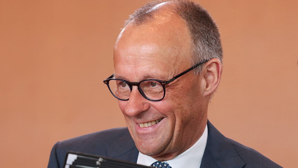 Federal Şansölye Friedrich Merz’in Tegernsee Tatili Siyasi Tartışma Yarattı