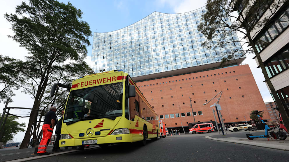 Hamburg’daki Elbphilharmonie’de Gıda Zehirlenmesi Şüphesiyle Büyük İtfaiye Operasyonu Düzenlendi