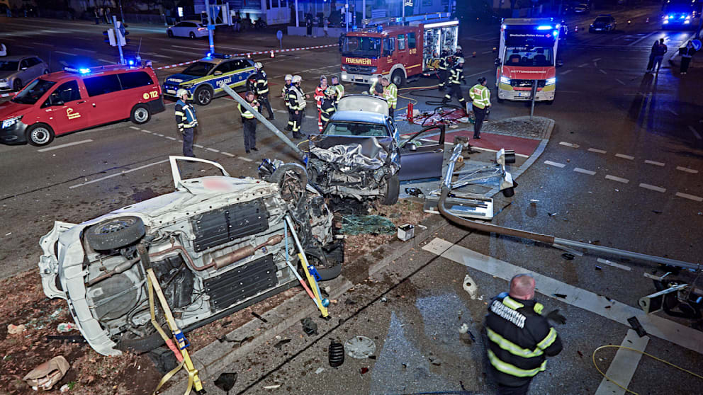 Heidenheim’da Trafik Kazası: İki Araç Hurdaya Döndü, Şans Eseri Can Kaybı Yaşanmadı