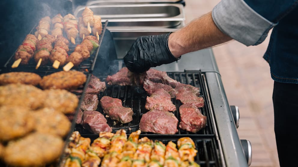 Klasik Mangal ile Amerikan BBQ Arasındaki Temel Farklar Nelerdir