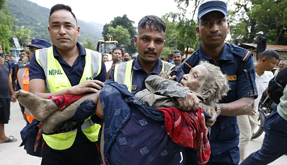 Nepal ve Tibet Sınırındaki Şiddetli Sel ve Heyelanlarda Yaklaşık Yüz Kişi Yaşamını Yitirdi