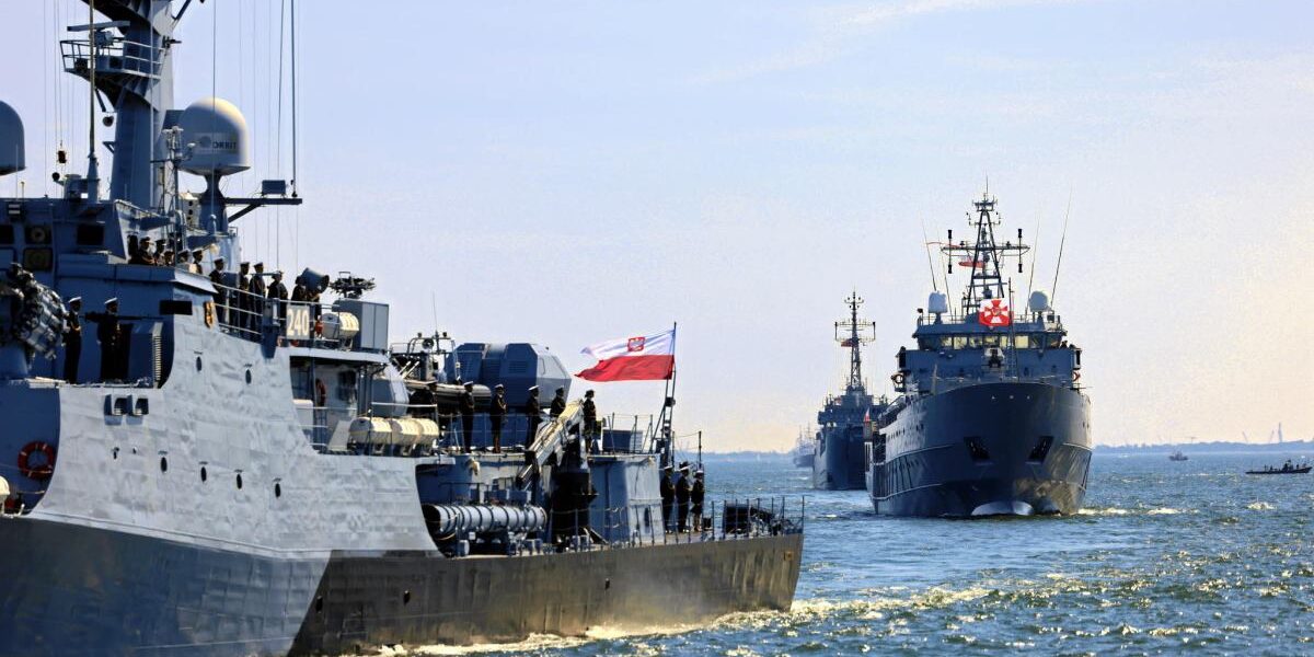 Polonya Donanması Gdynia ve Gdansk Arasında Geçit Töreni Düzenledi