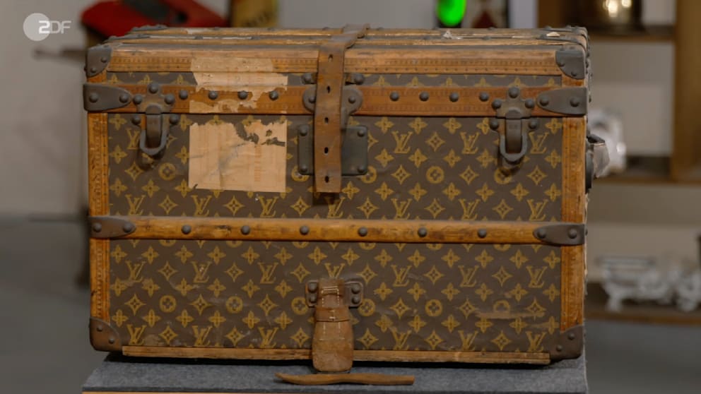 Pulheim’daki „Bares für Rares“ Programında Louis-Vuitton Reisetruhu Yüksek Fiyata Alıcı Buldu