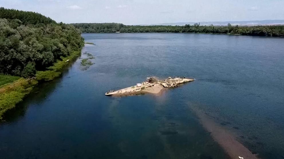 Save Nehri’ndeki Kuraklık 80 Yıllık Savaş Enkazını Ortaya Çıkardı